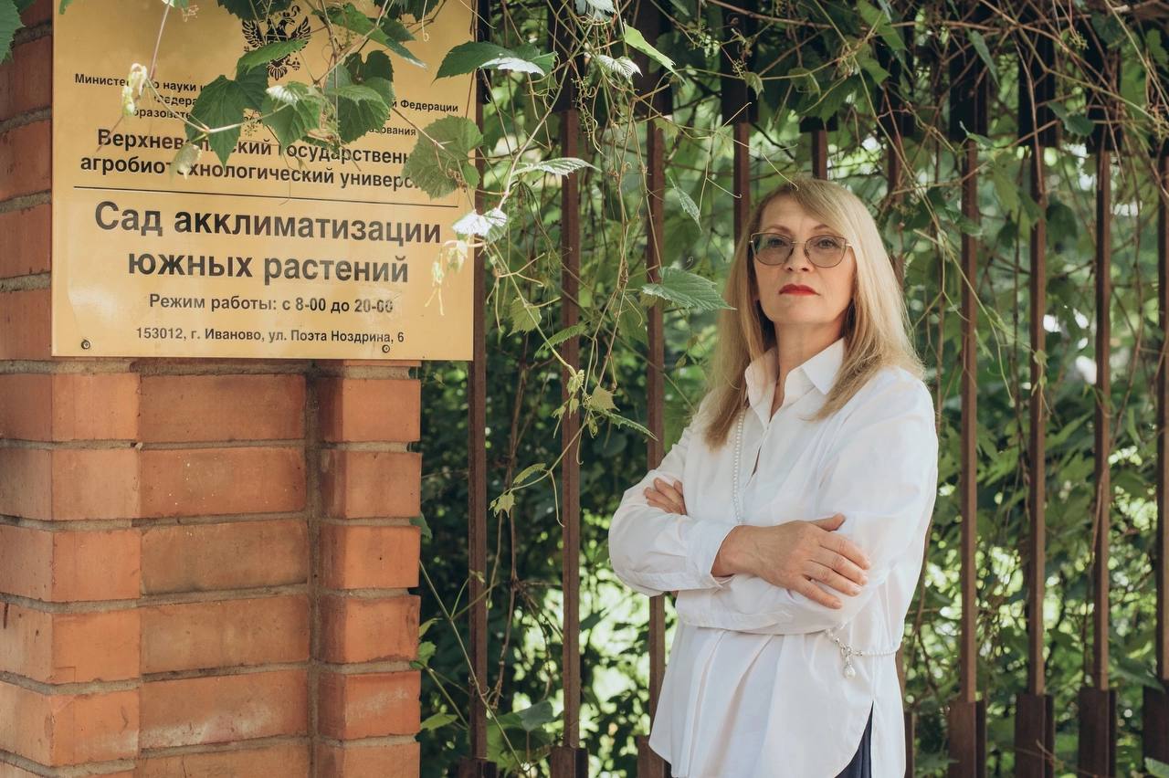 Сегодня день рождения отмечает заведующая дендрарием ВГАУ Борисова Елена Николаевна!