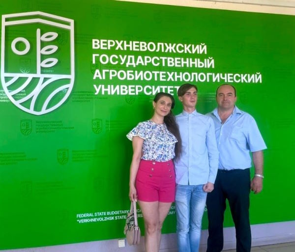 Приемная комиссия на связи!