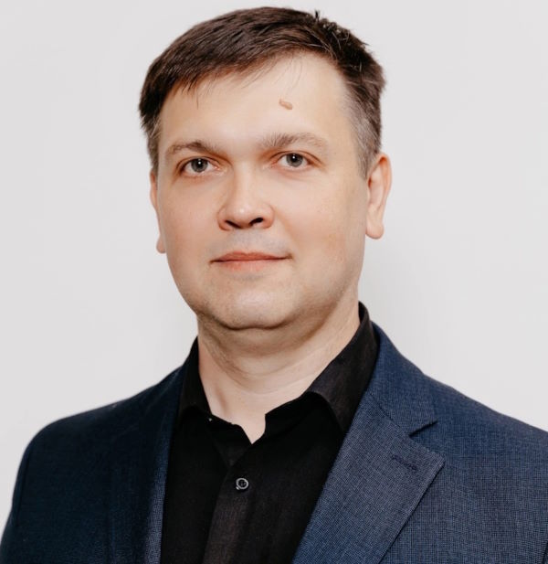 Сегодня день рождения декана инженерно-экономического факультета - Муханова Николая Вячеславовича!