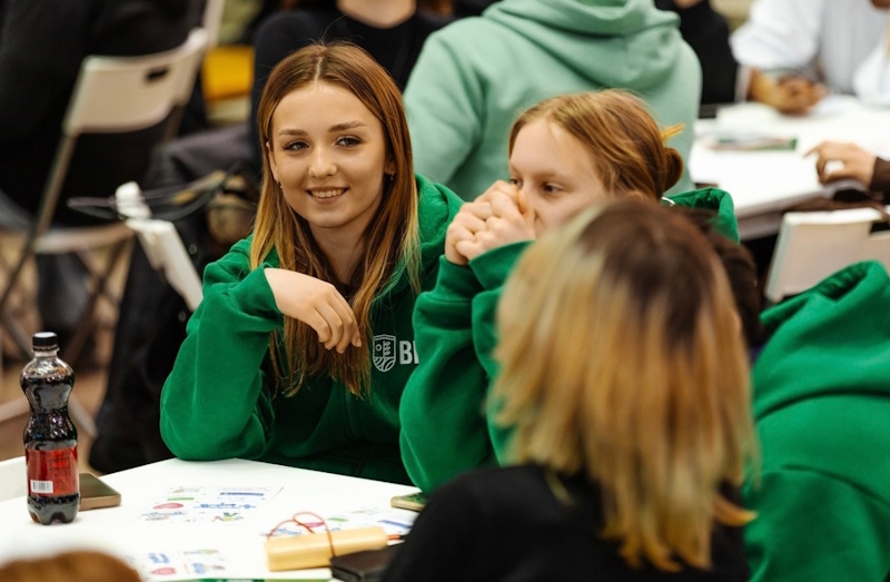 Наши студенты приняли участие в легендарной игре «Мозгобойня»!