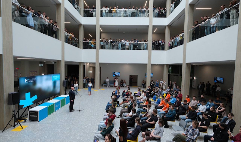 Дмитрий Чернышенко и Валерий Фальков поздравили аспирантов с профессиональным праздником!