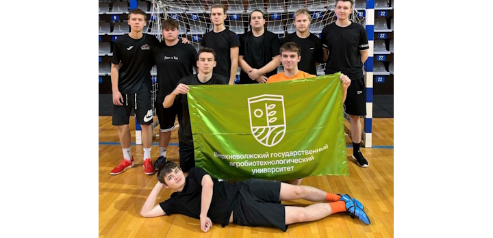 Наша футбольная команда успешно выступила на спартакиаде ВУЗов!