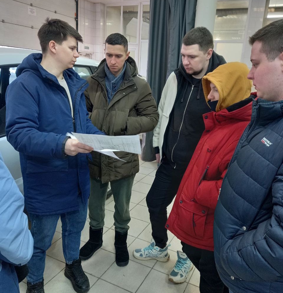 Магистры инженерно-экономического факультета посетили техцентр «Радар-Авто»!