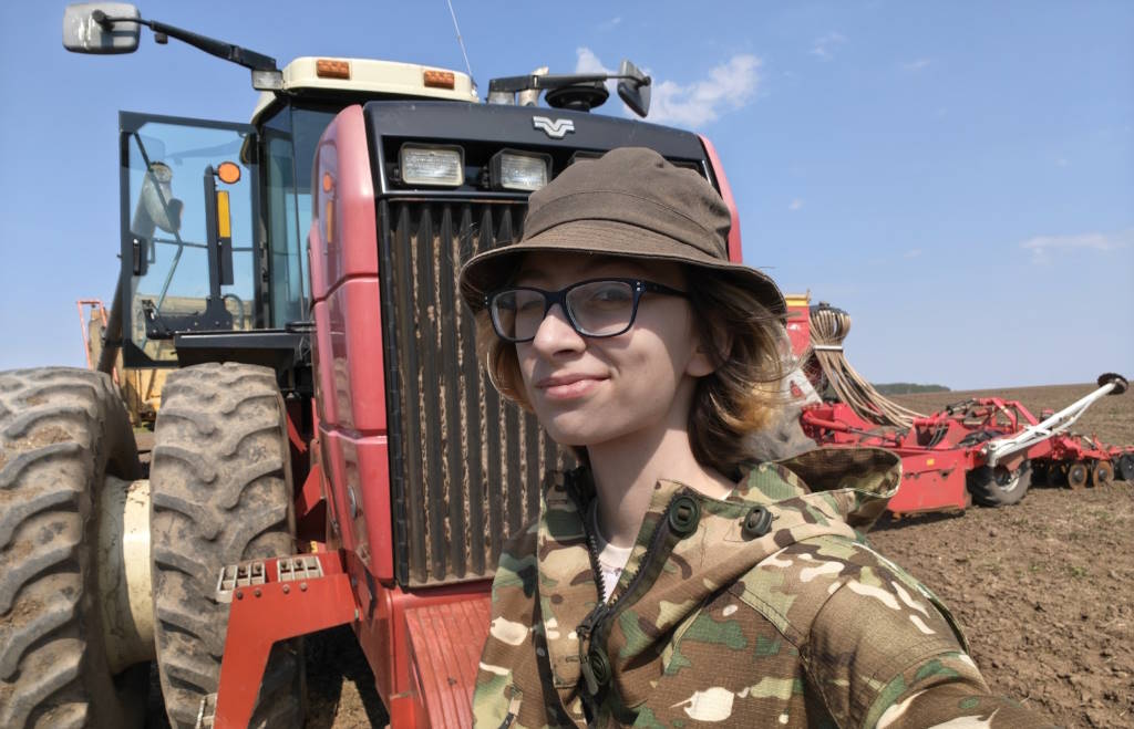 Наши студенты на производственной практике в СПК «Рассвет» Гаврилово-Посадского района!