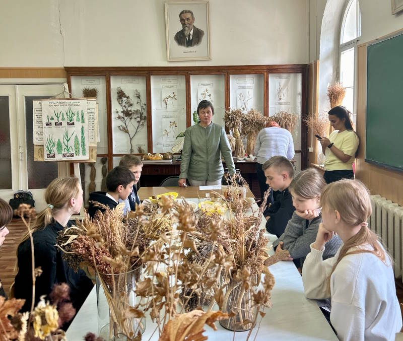 Юные агроклассники из Озёрновской средней школы посетили факультет прикладных и фундаментальных агробиотехнологий!