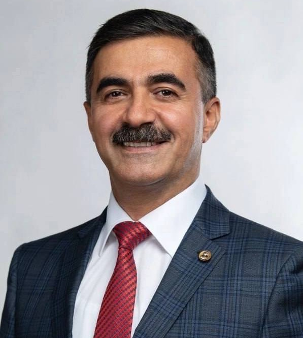 Сегодня день рождения директора Департамента координации организаций в области сельскохозяйственных наук Минобрнауки России Вугара Алиевича Багирова!