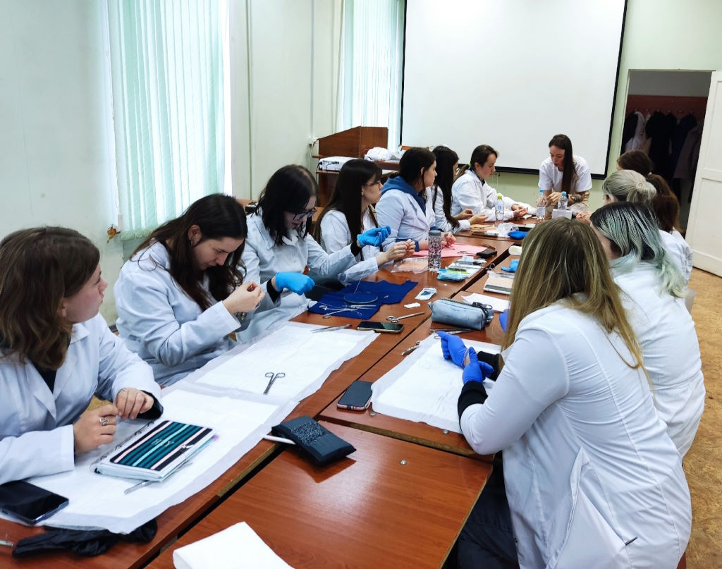 Завершилась двухдневная серия интенсивов по хирургии от сети ветеринарных клиник Астин для студентов Верхневолжского Агробиотеха